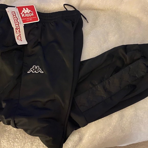 Men’s size L Kappa April’s on the Move Black Tracksuit New w/tags - Picture 2 of 4